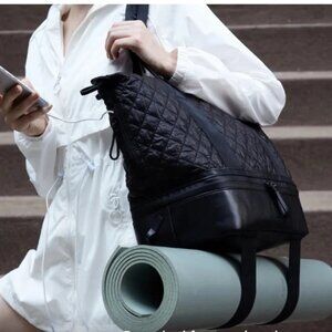 Navy Caraa Sport Tote in Quilted Nylon